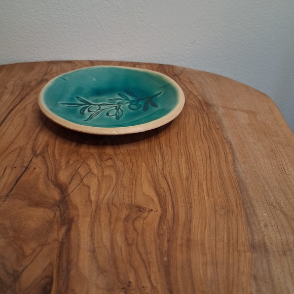 Handcrafted Ceramic Plate with Teal Design - Picture 5 of 6